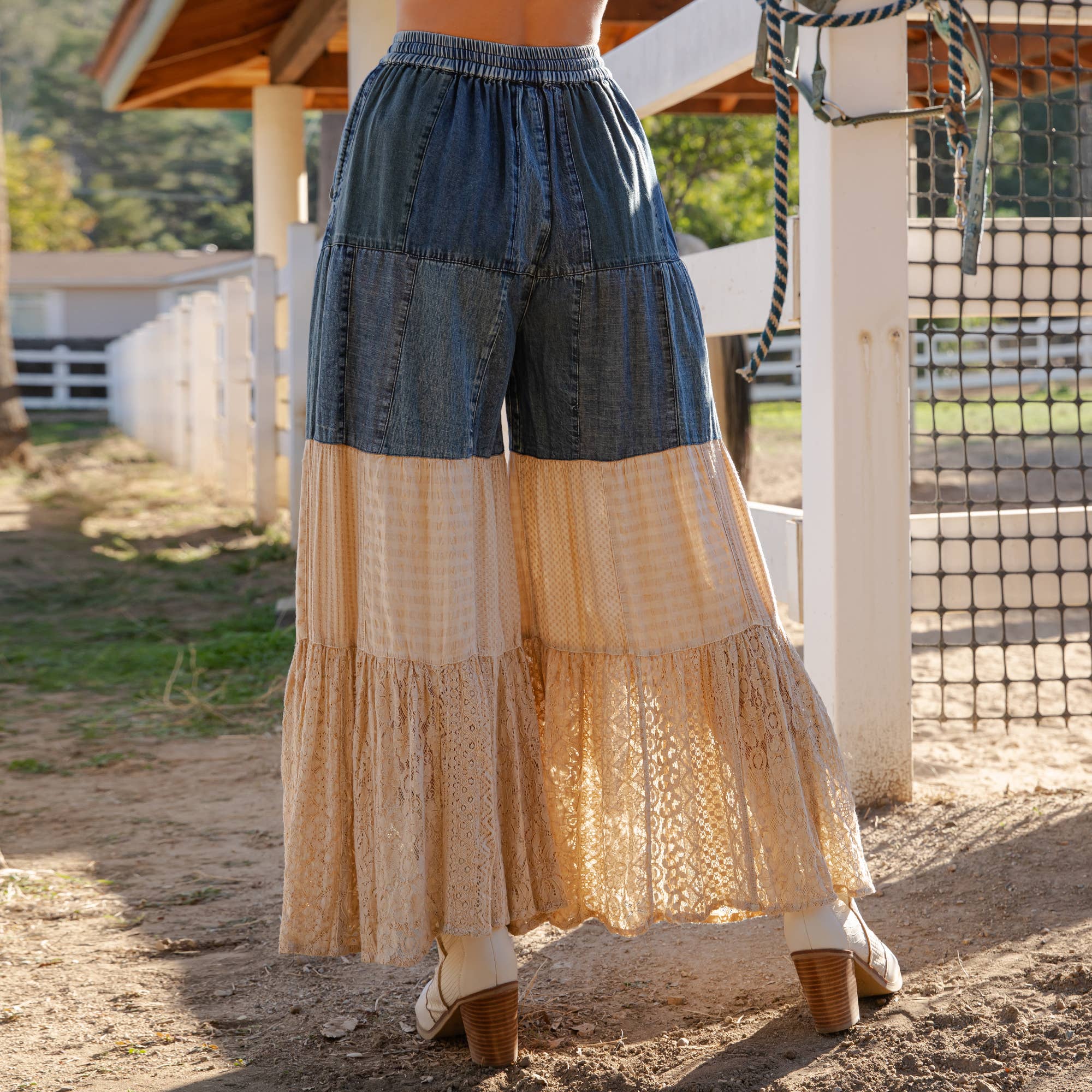 Young Threads - Venta al por mayor Pantalones - Mujer - Pantalones de Encaje y Punto con Inserciones de Parche en Denim de Capas Boho (Nuevo)31