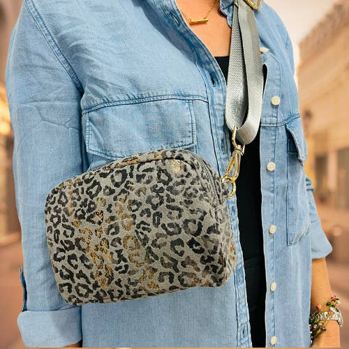 Thomas and Lee Company - Wholesale Crossbody bag – Women's - Leopard Vegan Leather - Fanny - Camera - Hip - Bum Bag1