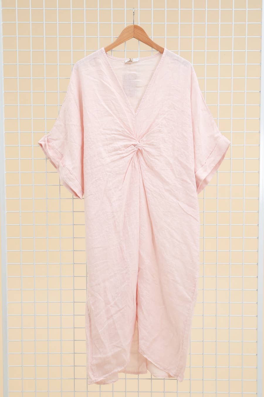 Lea & Luc - Grandes Tailles - Wholesale Dress - Women's - Plus size linen dress V neckline SKU 79091