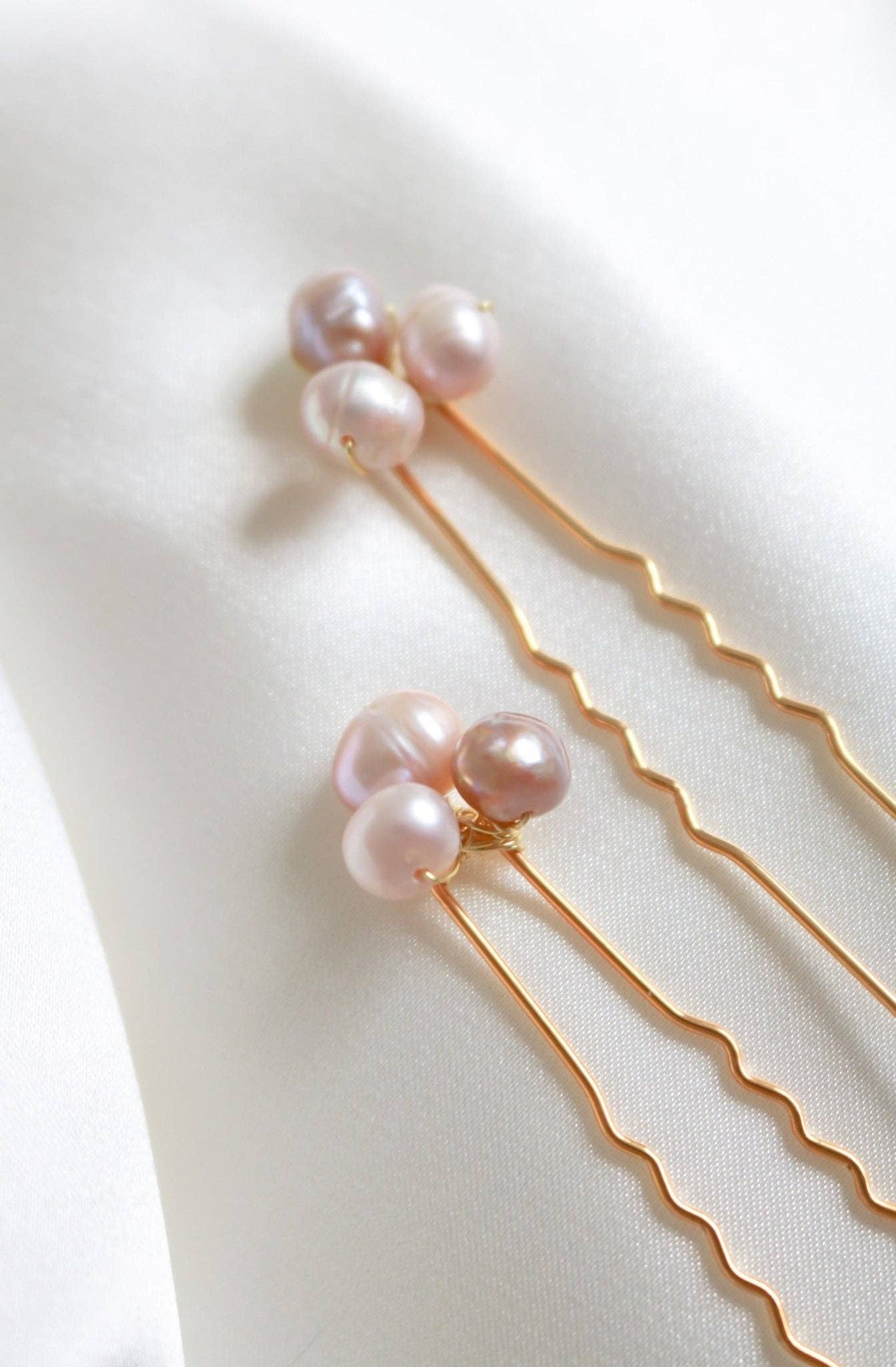 Miss Foxine Couture - Wholesale Hair Pin - Hayley Fresh Water Pearl Hairpin in Blush1