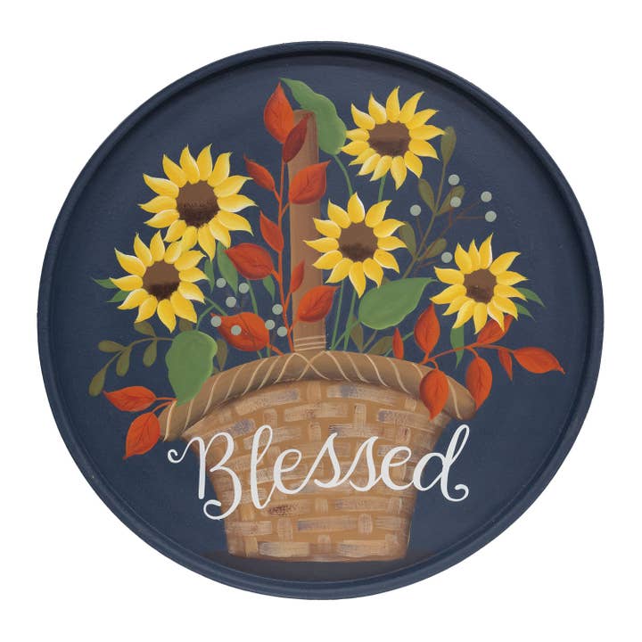 Vassoio da appendere rotondo in legno con fiori benedetti per la vendita all'ingrosso da parte di The Hearthside Collection