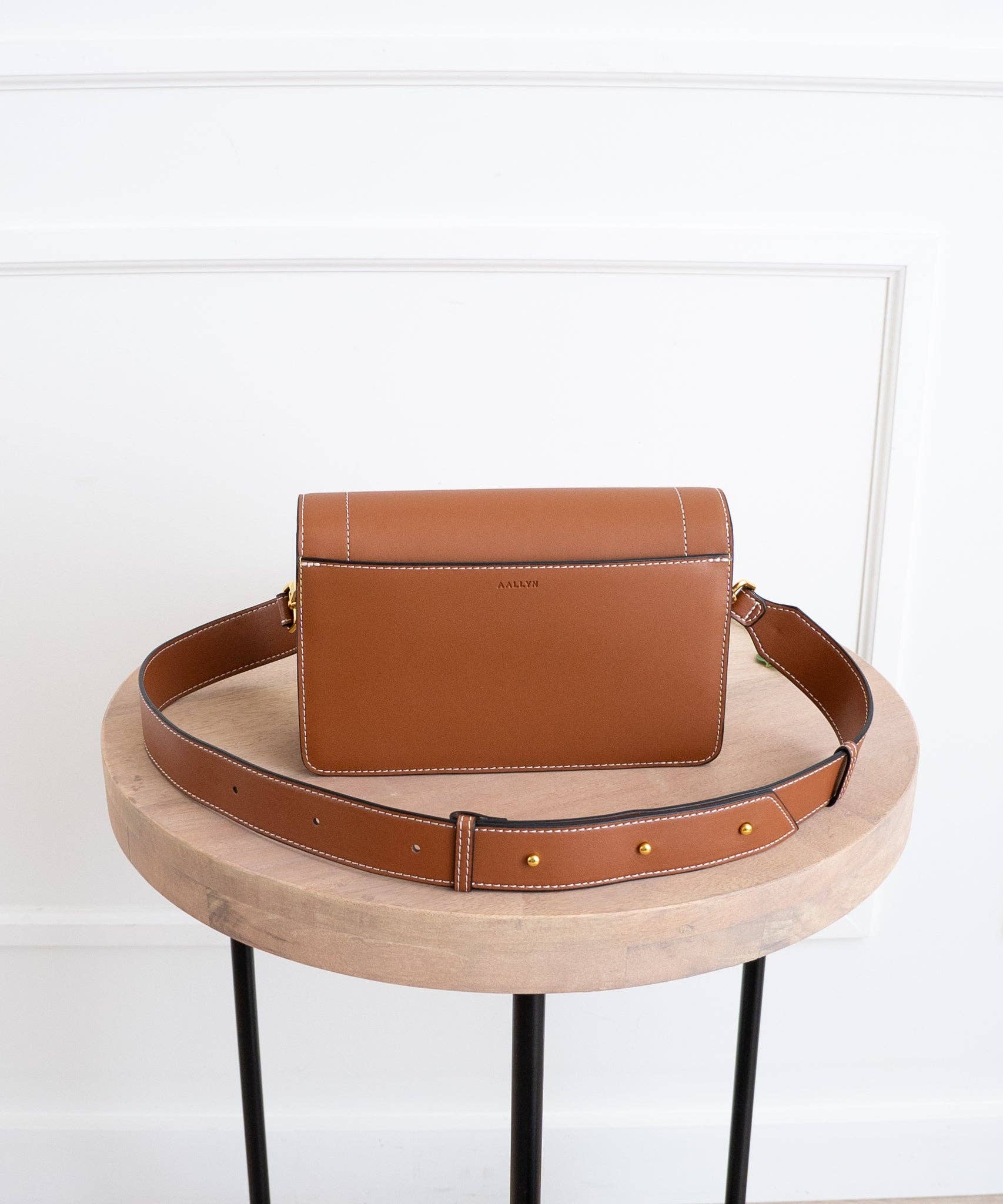 AALLYN – Großhandel Umhängetasche - Damen – Ingrid Umhängetasche - Leder5