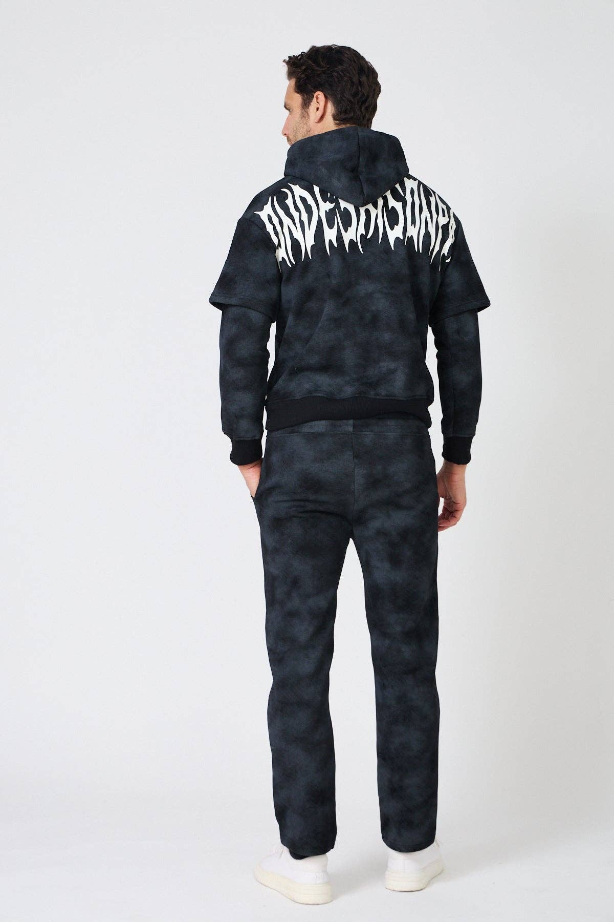 TOP MONDAY - Wholesale Tracksuit - Men's - Men's Oversized Tracksuit Set – Flame / Tribal Prints7