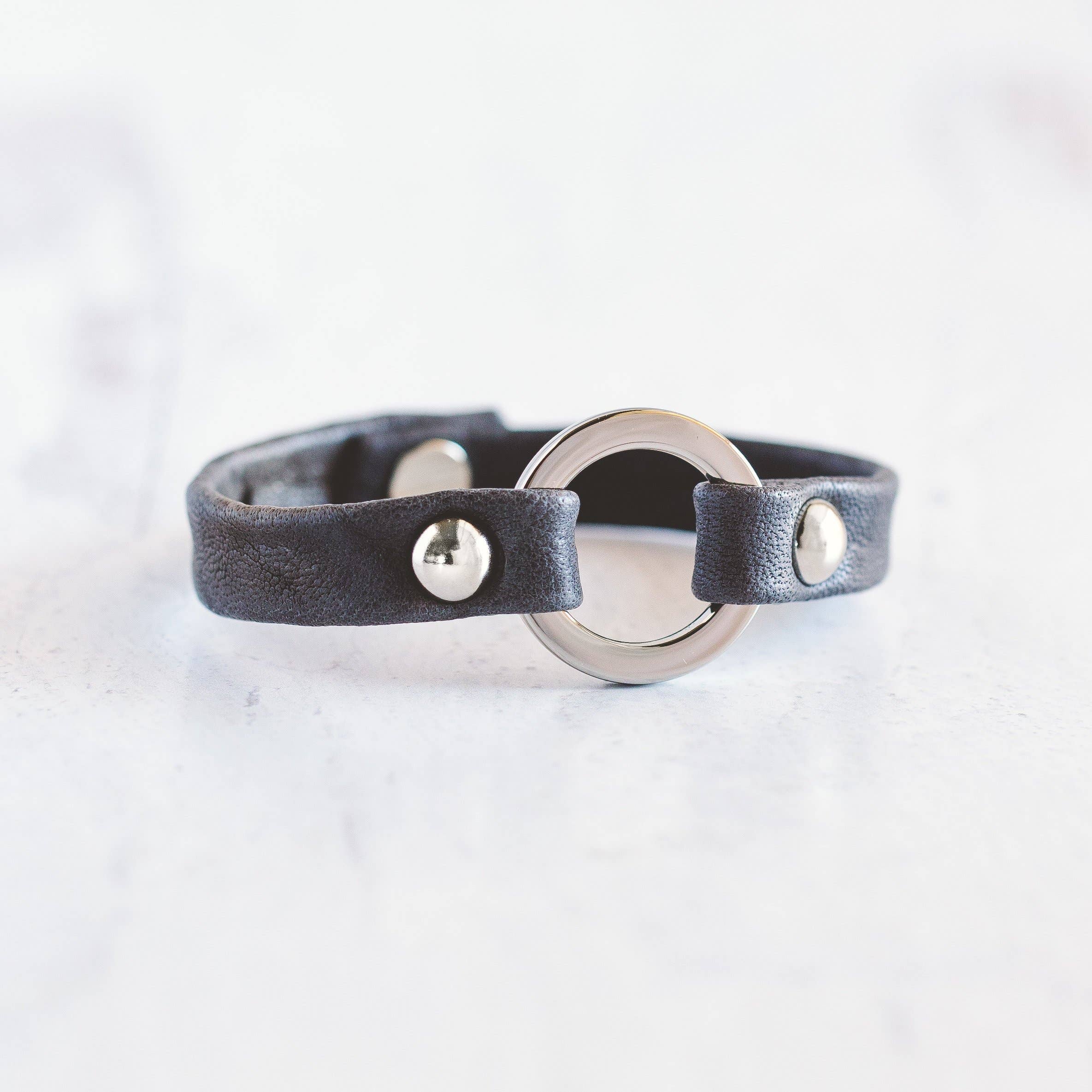 Giving Bracelets – Großhandel Armreif – One Love Lederarmband - Silber11