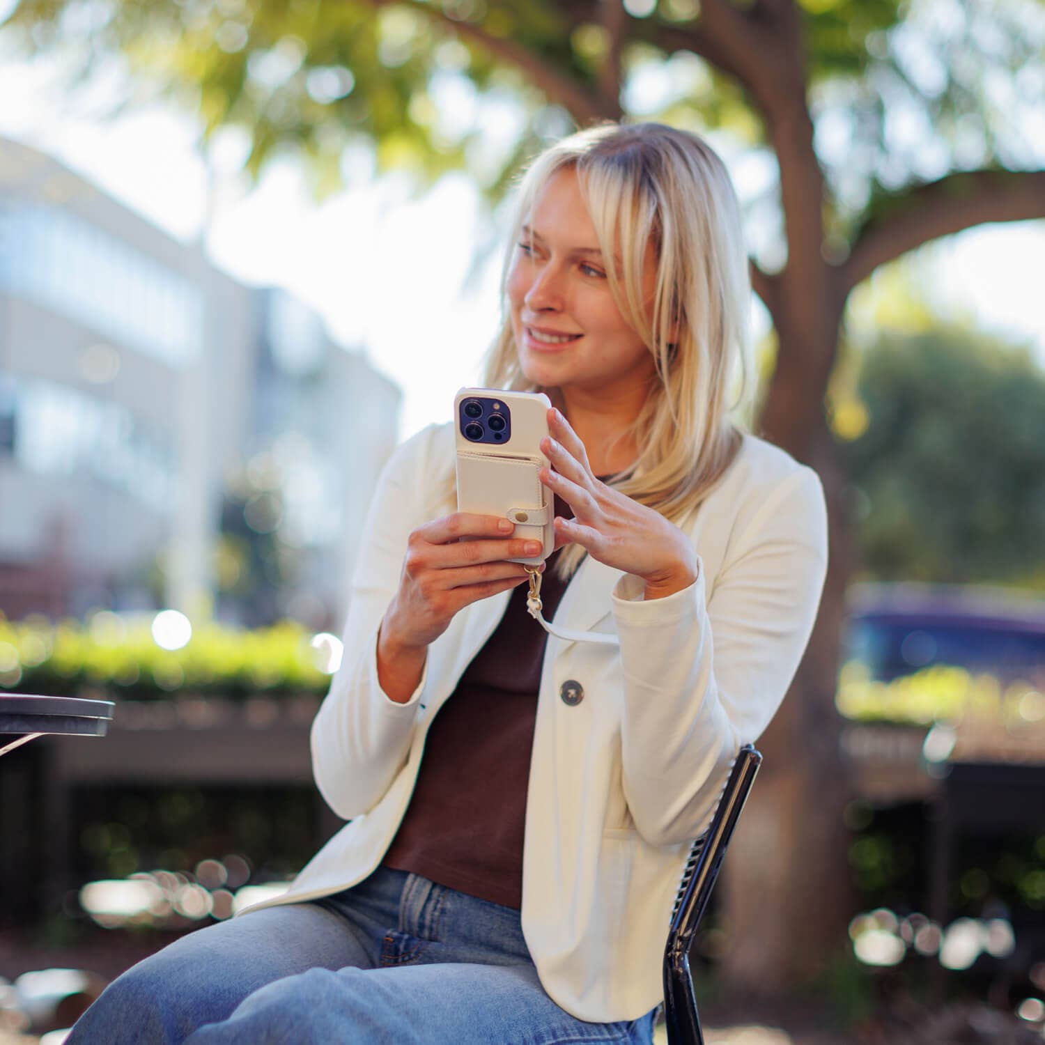 Bryten - Wholesale Phone Wallet - Women's - Silverlake  Vegan Leather Wallet Crossbody Phone Case for iPhone 14 Pro / iPhone 13 Pro - Pearl White5