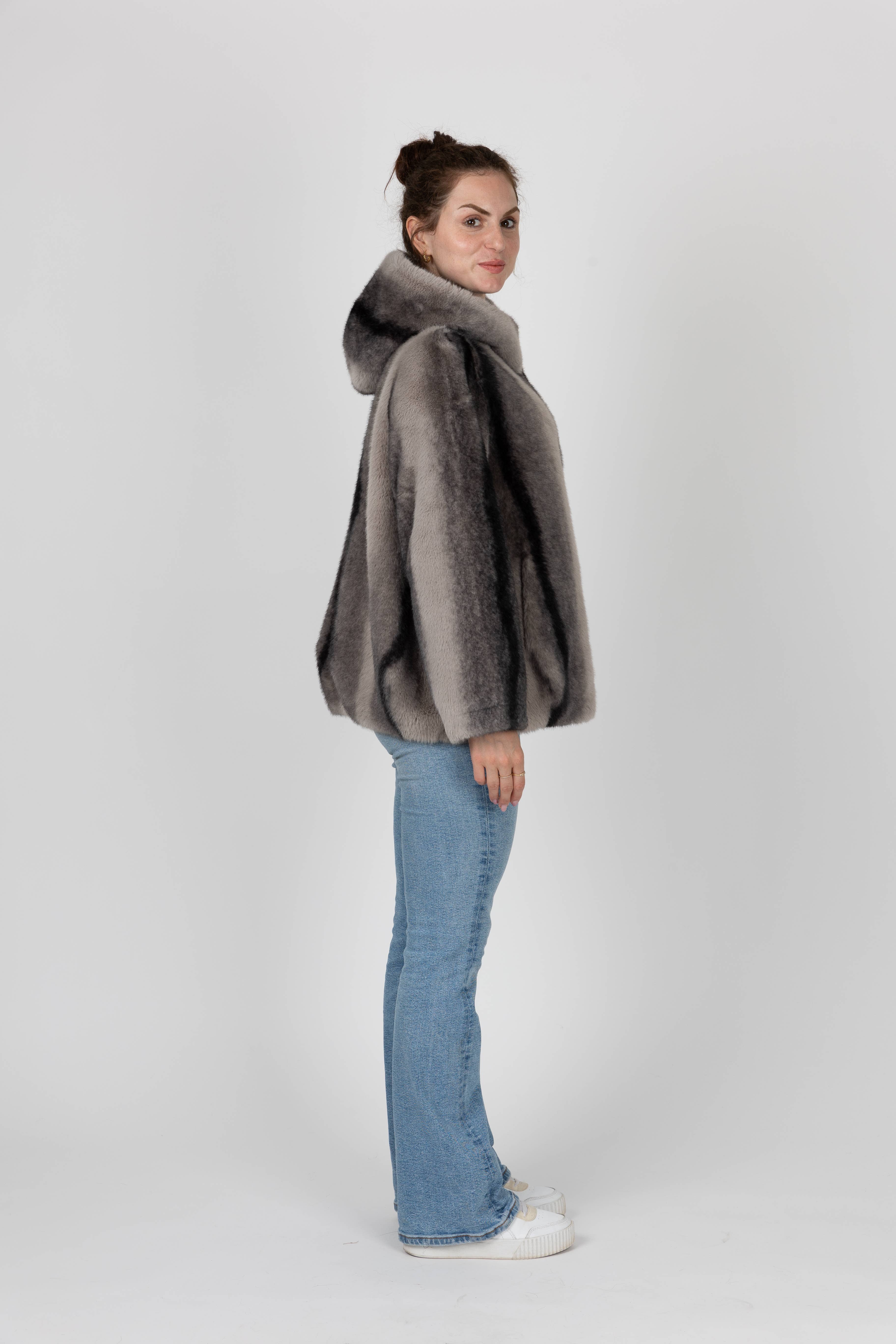 KZELL PARIS - Wholesale Fur/Faux Fur Coat - Women's - FAUX FUR STRIPED JACKET1