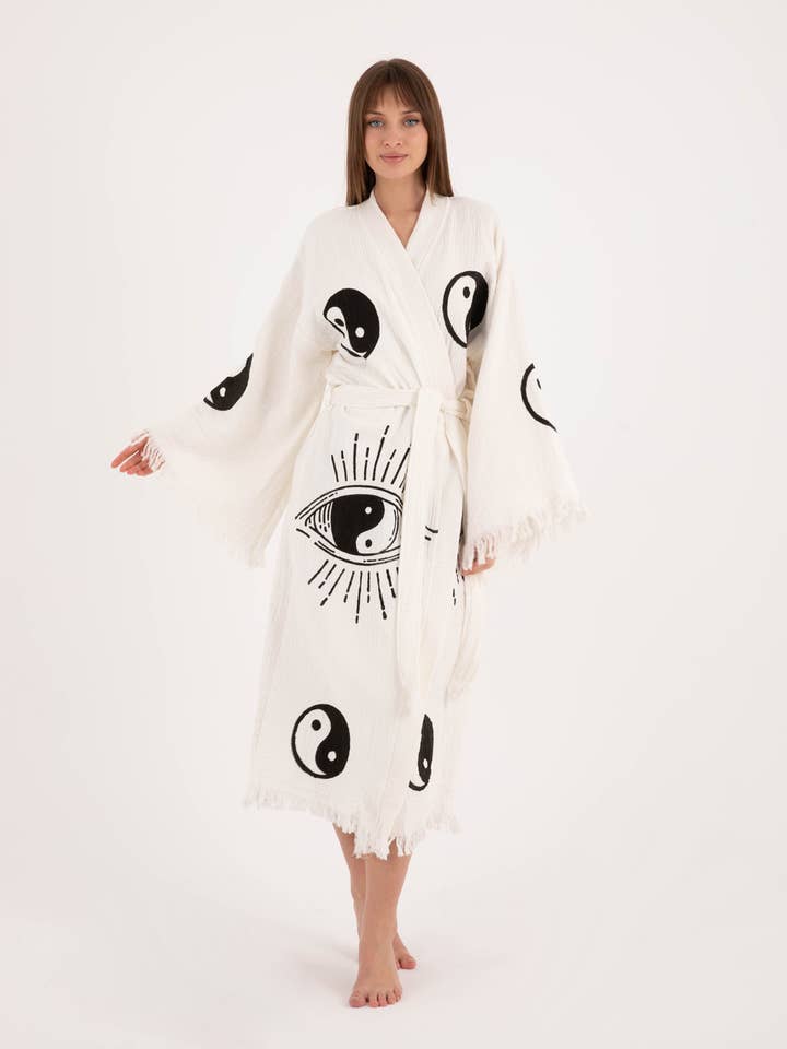 Kimono Bianco Yin Yang in Morbido Cotone Accappatoio Caftano Copricostume per la vendita all'ingrosso da parte di Yaz Concepts