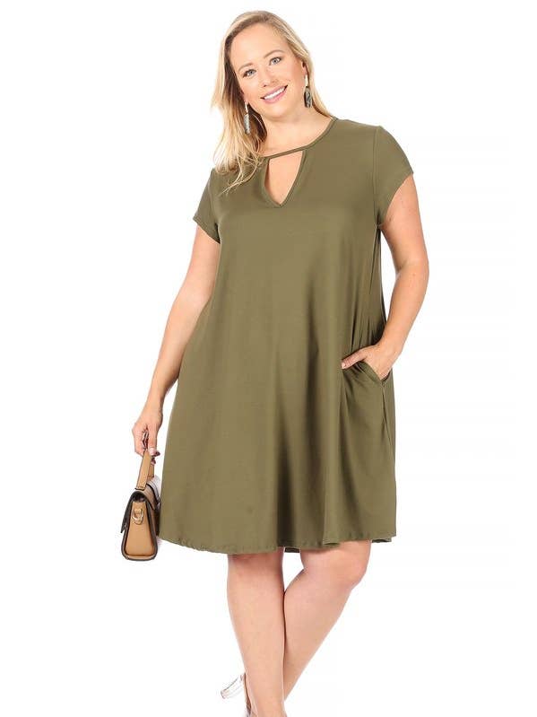 Plus Solid nyckelhål sväng klänning för wholesale av VIBE Apparel Co