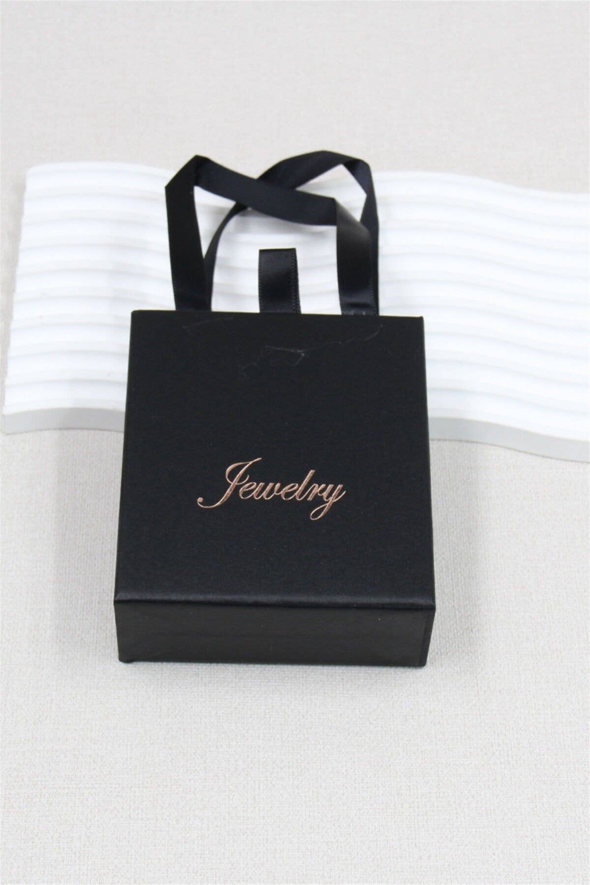 BELLISSIMA BIJOUX - Wholesale Jewelry Box/Organizer - Elegant Jewelry Box Sold in a Set of 10 Boxes4