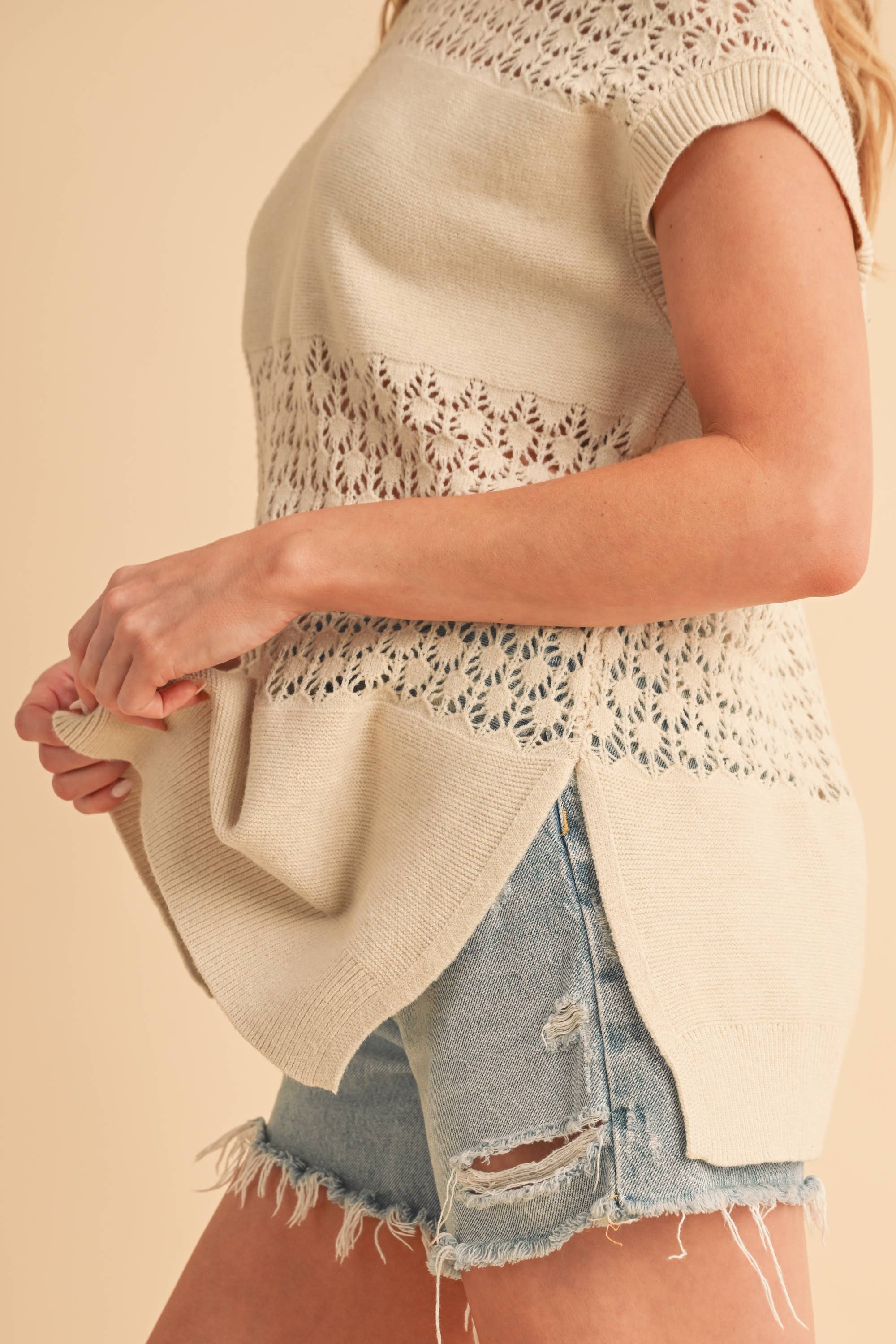 AEMI + CO – wholesale Stickad topp - Dam – 3231FN Ameena Öppen Stickad Meshlinne 19