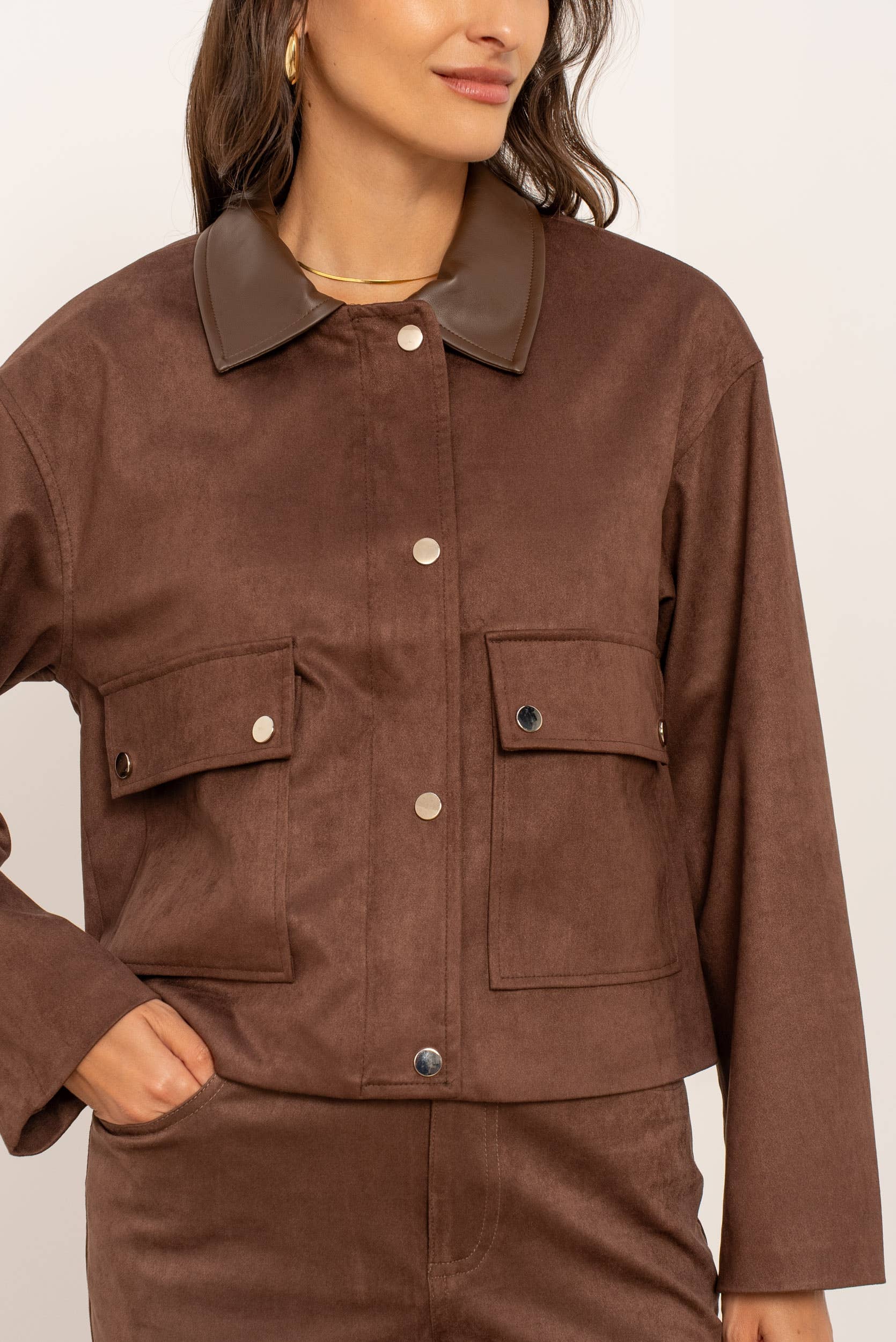 Attentif Paris - Wholesale Jacket - Women's - Short suede jacket with contrasting faux leather collar16