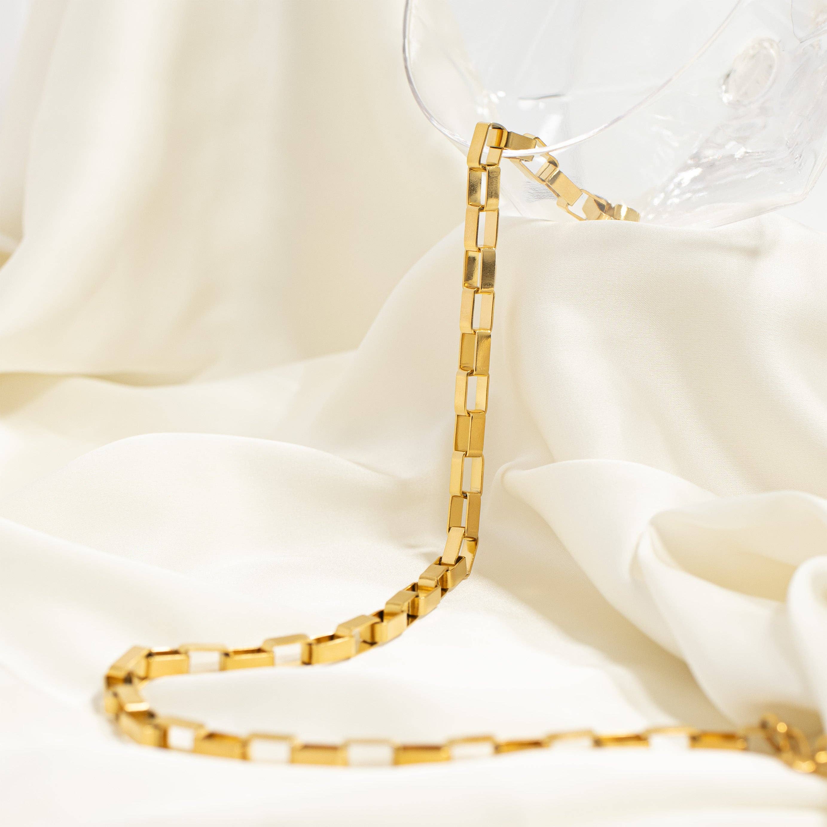 WJW - Wholesale Link & Chain Necklace - 18K Gold PVD Stainless Steel Thick Paperclip Chain6