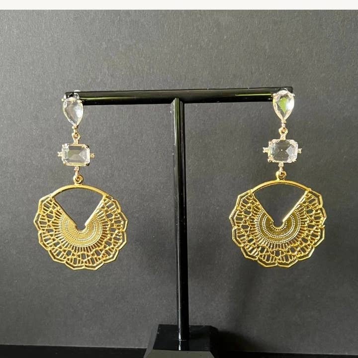 Pendientes de Elegancia Etérea para venta al por mayor de Wood + Feather Designs