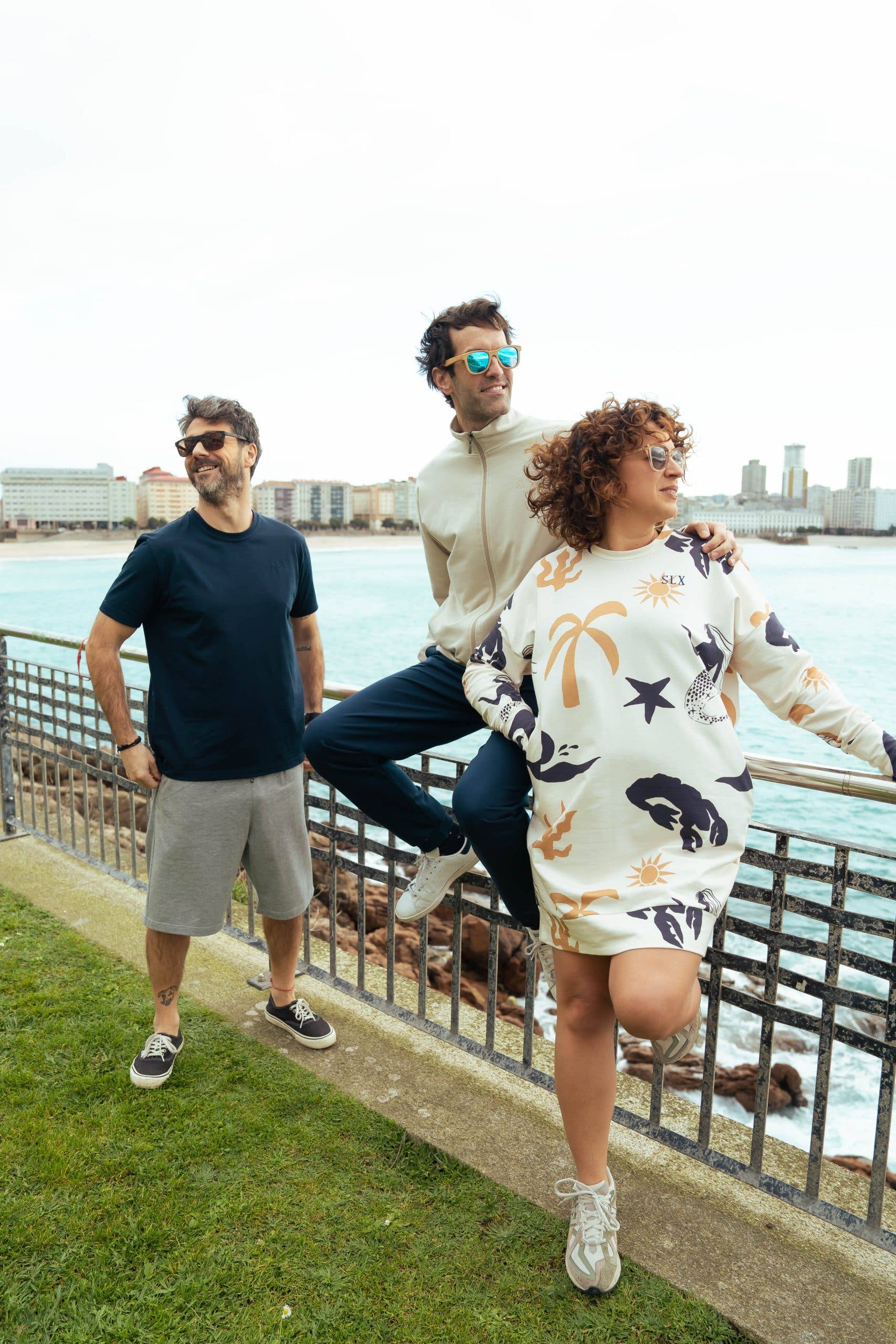 Grey Men's Cotton Bermuda Shorts With Pockets for wholesale on Faire2