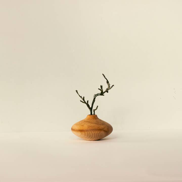 Tiny flower pot. No.05  and other Purchase Wholesale kunst. Free Returns & Net 60 Terms on Faire trending on Faire.