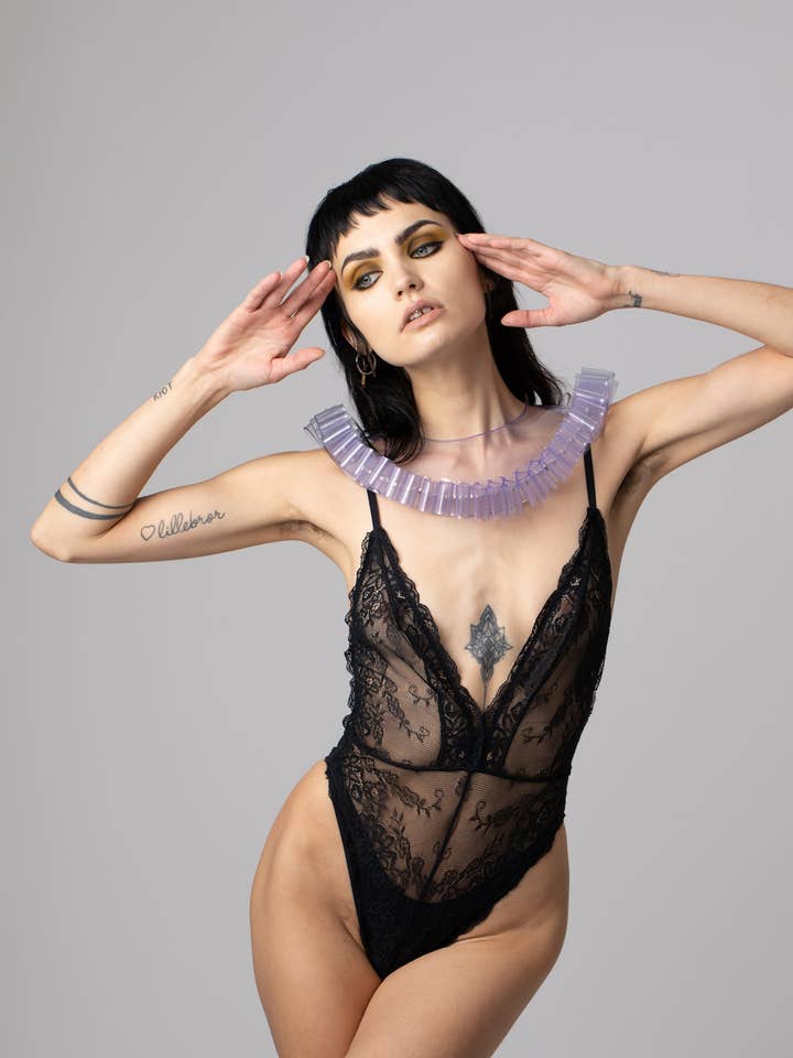 DROTTNINGKRAGE för wholesale av PERLENSAU UG