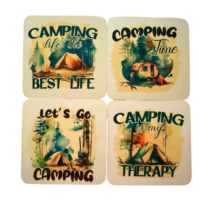 Campingliv er det bedste liv bordskånersæt – 4-delt udendørs eventyr drikkebordskånere for engroshandel hos Dirt Poor Designs