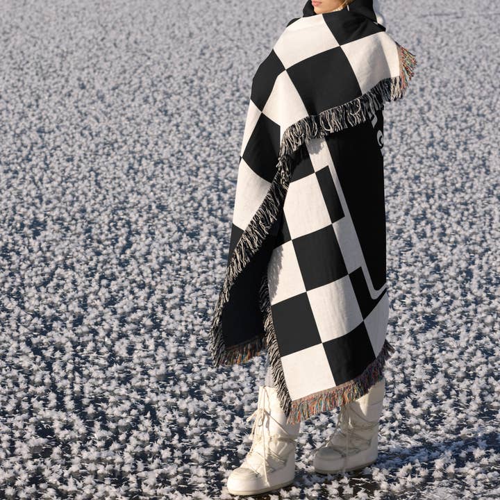 MagicMerchEmporium - Wholesale Throw Blanket - Honey, I Am the Main Character" Woven Throw Blanket3