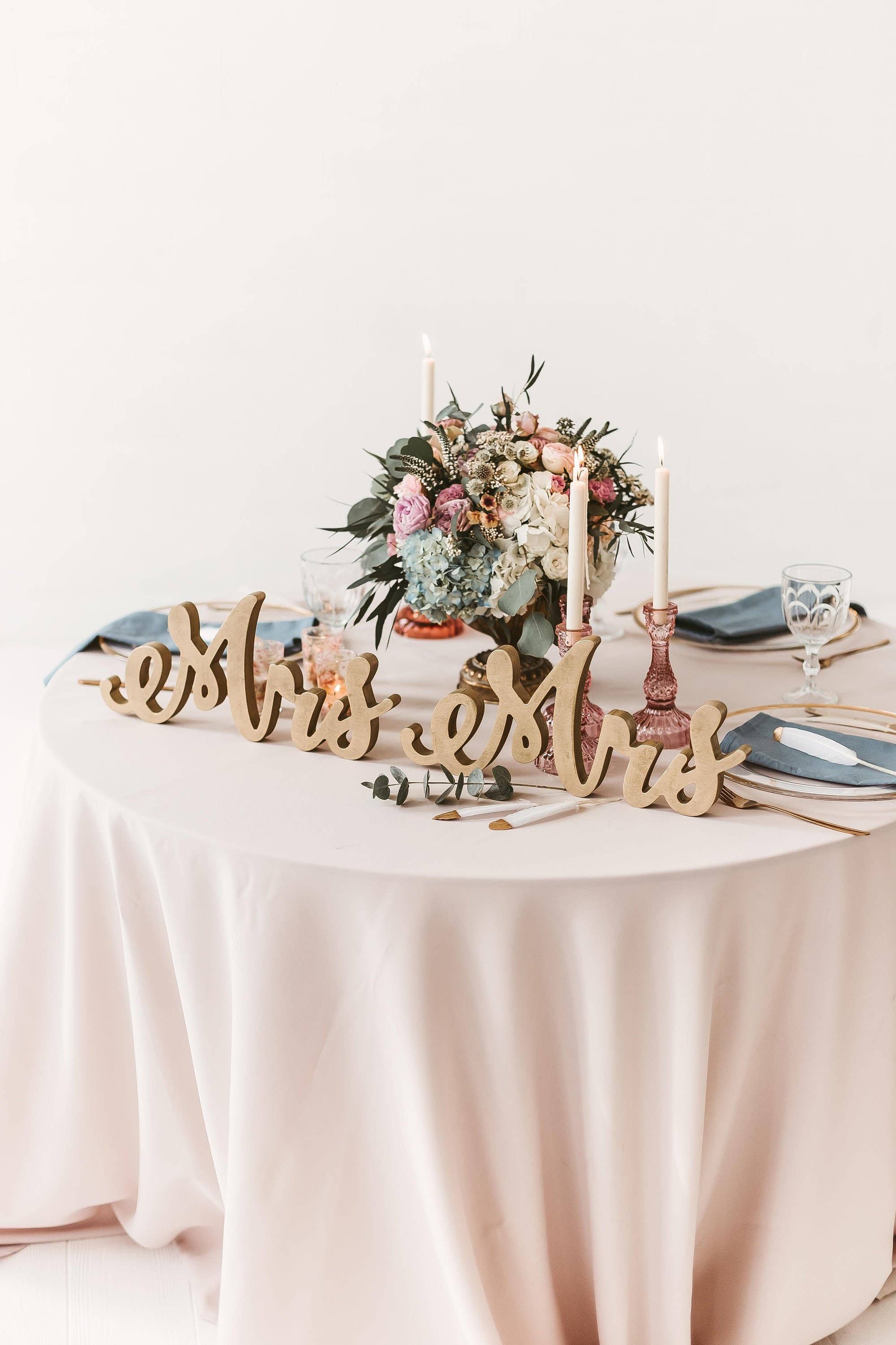 Woodinout – Engroshandel Skilt – Fru og fru skilt som lesbisk bryllupsdekoration1