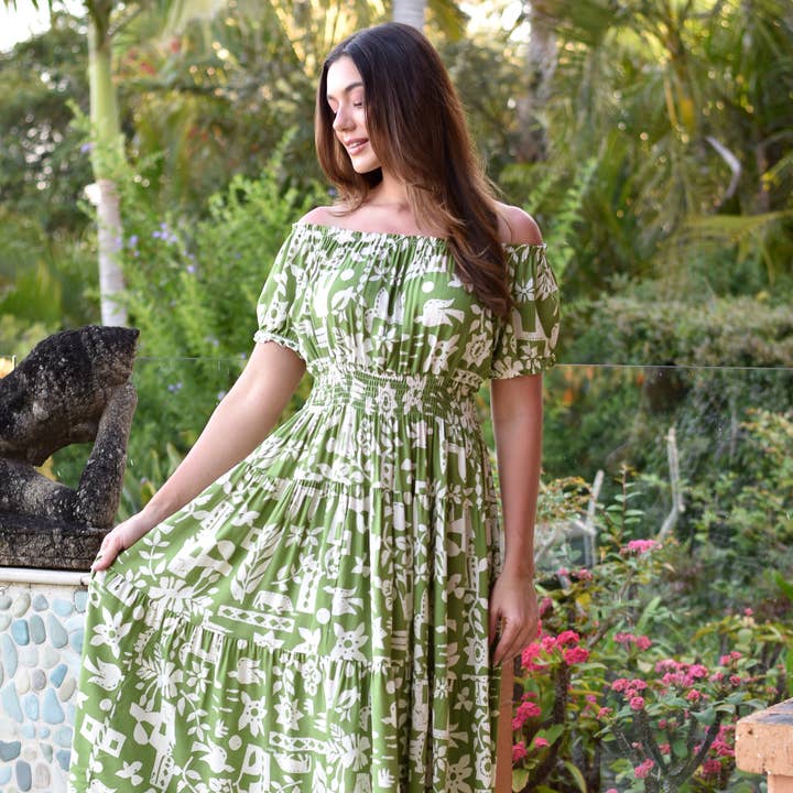 STO3003 DRESS HOLIDAY GREEN and other Purchase Wholesale women's apparel. Free Returns & Net 60 Terms on Faire trending on Faire.