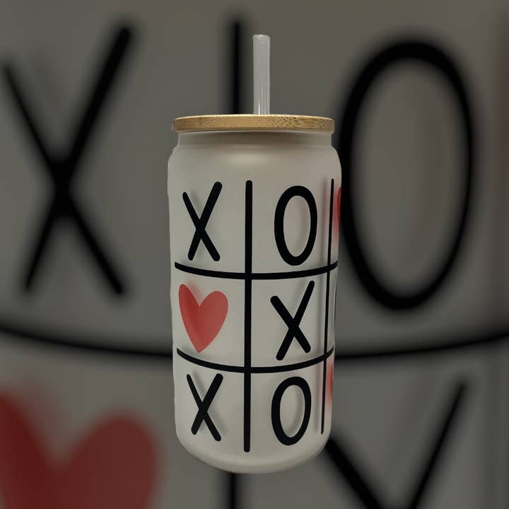 XOXO Tic Tac Toe Becher für den Großhandel von Be My Valentin