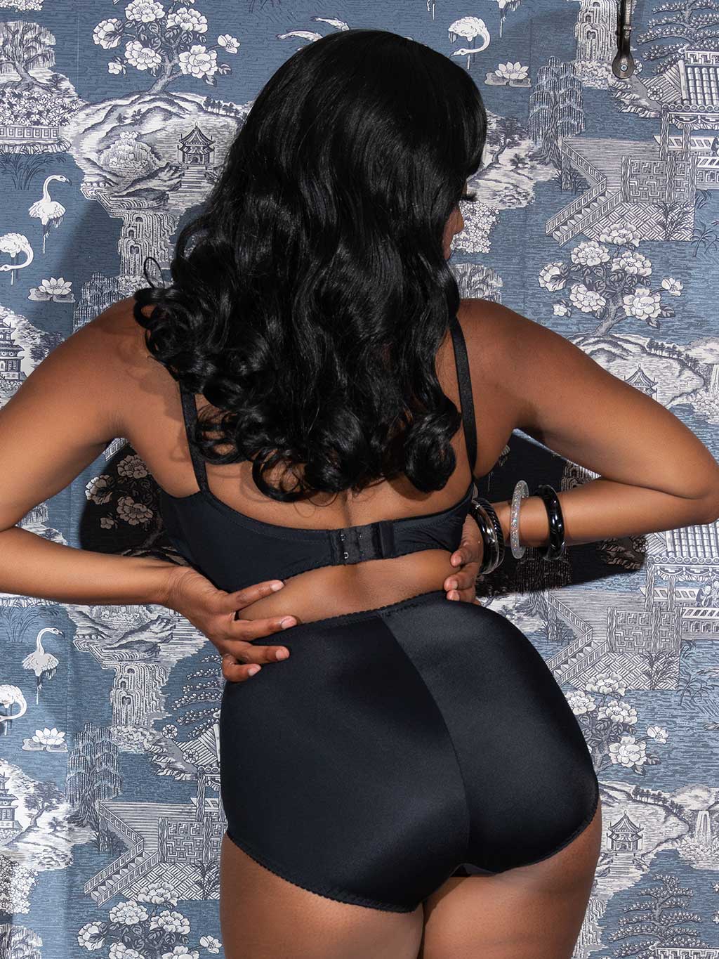 What Katie Did - Wholesale Ondergoed - Dames - Liz zwarte onderbroek met hoge taille L20823