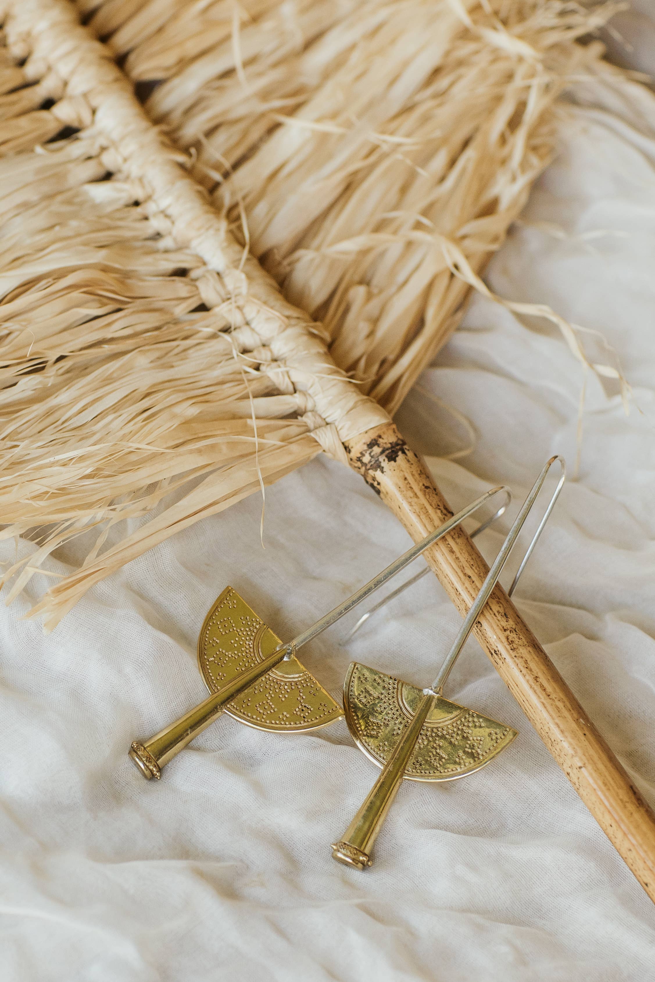 Nakila Collective - Wholesale Dangle Earrings - The Namu earrings - Brass / Silver combo1
