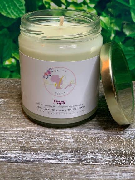 Papi (vanille fumée, mer Noire, bois de teck acajou) pour la vente par Cali`s Light