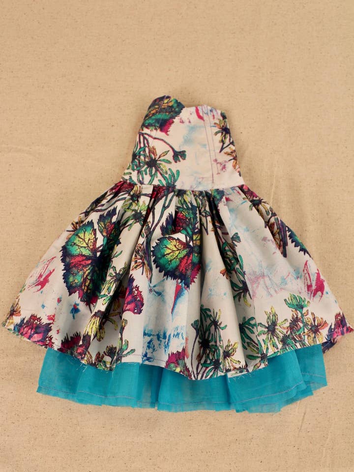 Vestido de campo con estampado floral arrugado para venta al por mayor de Brownstone Playhouse