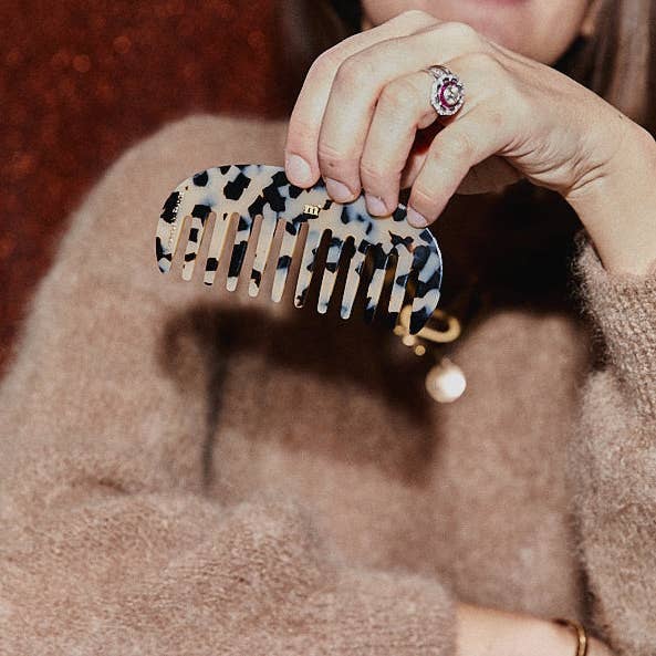 Maho - Wholesale Hair Brush/Comb - Phoebe Scale4