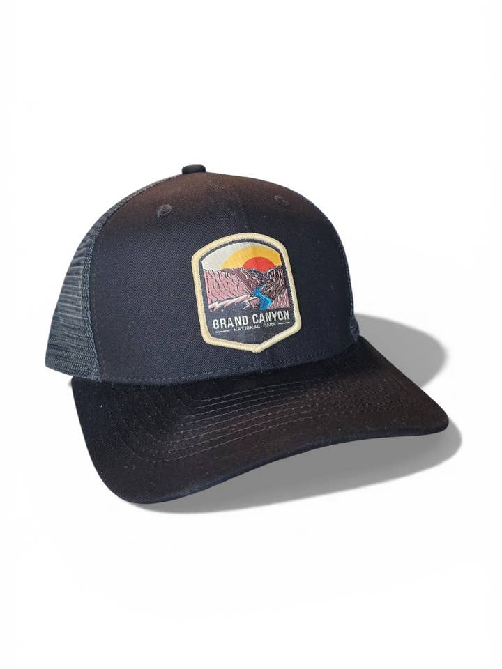 Casquette trucker du parc national du Grand Canyon | Casquette vintage de randonnée pour la vente par Moove Headwear