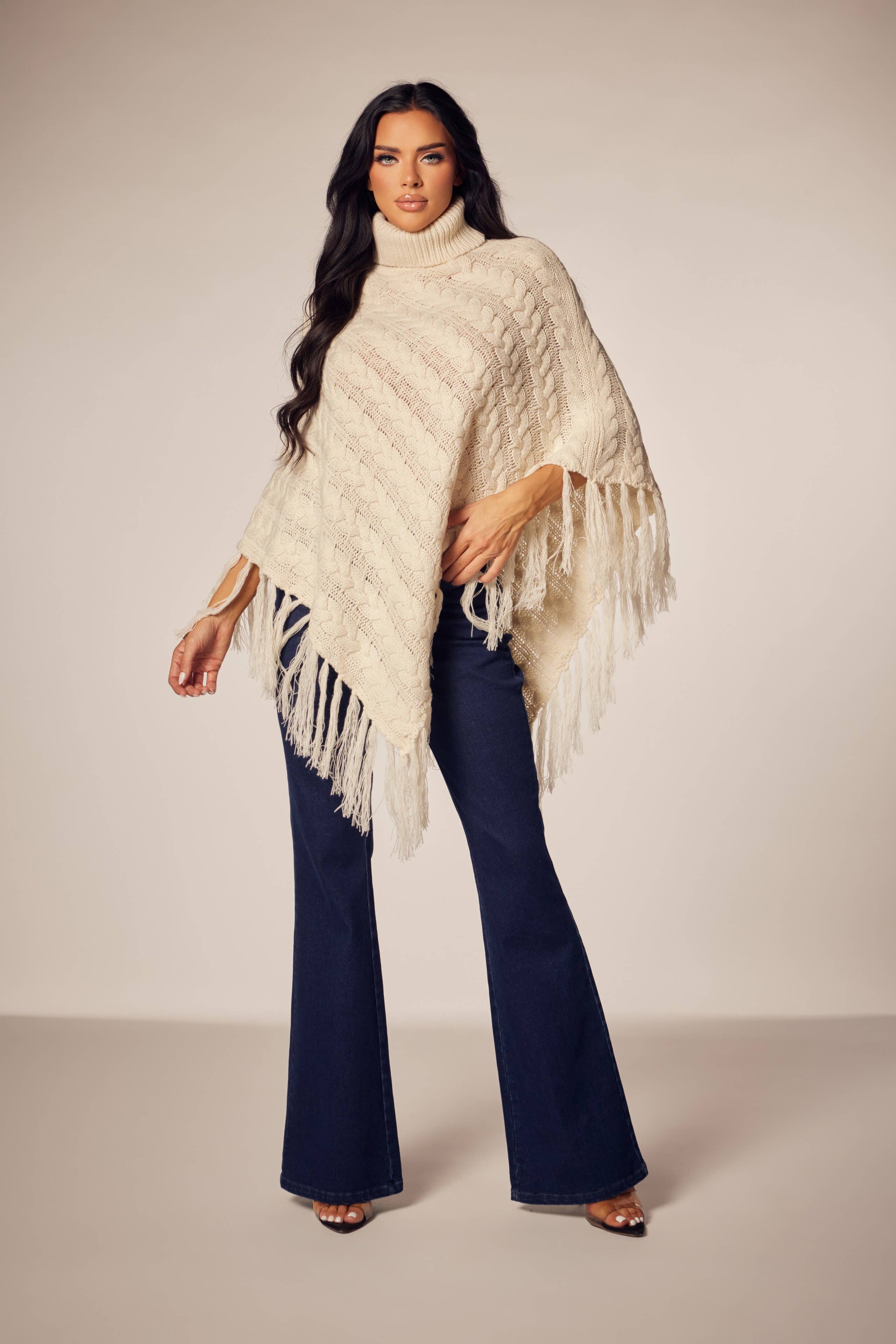 Elfenbein Langer Strickponcho mit Fransen für den Herbst für den Großhandel auf Faire0