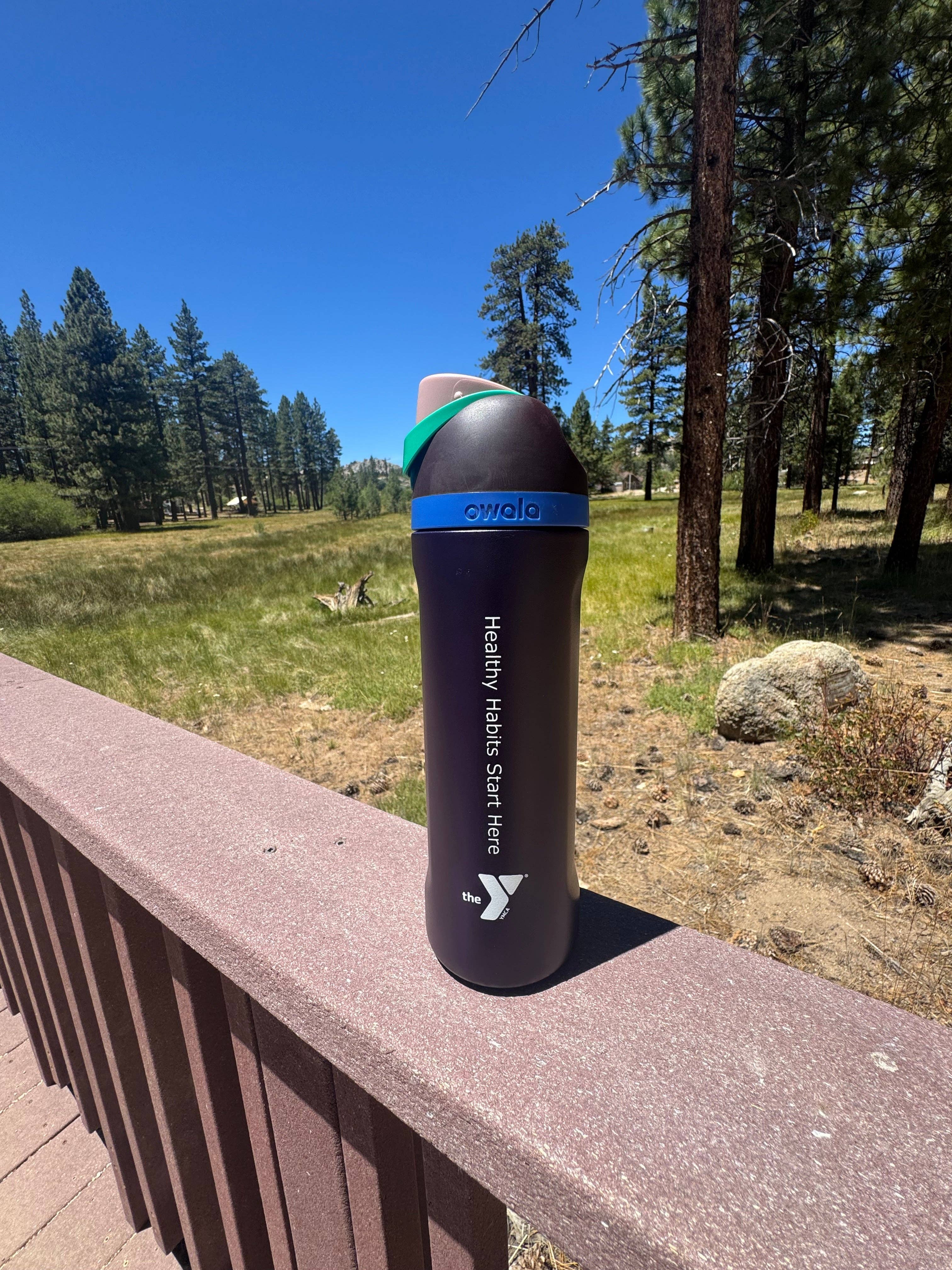 Apparel Now - Vendita all'ingrosso Borracce - Owala FreeSip 24 oz2