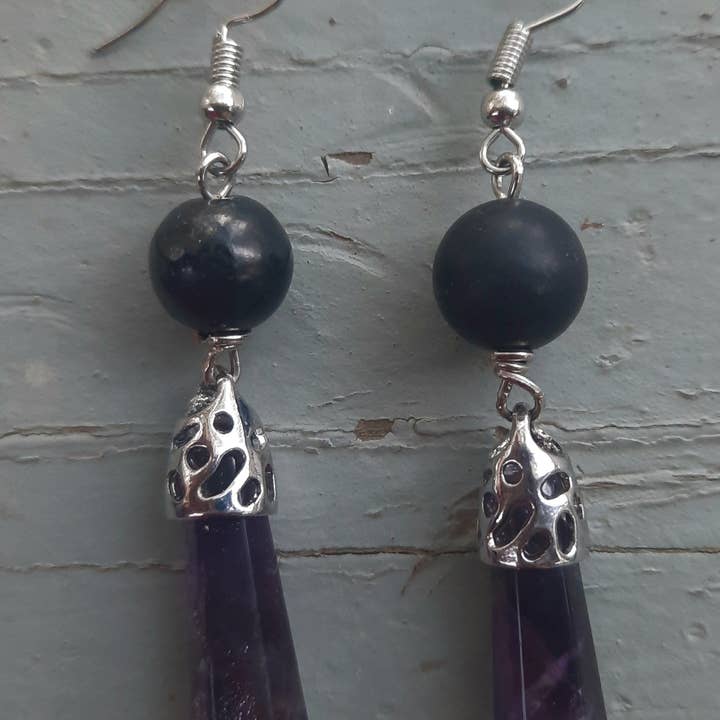 Secret Synergy Stones - Vente Boucles d'oreilles pendantes - Boucles d'oreilles EMF 5G - améthyste, shungite, tourmaline noire, hématite3