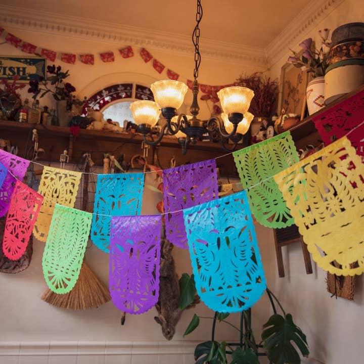 ArtMexico Ltd - Venta al por mayor Banderines/guirnaldas - Guirnaldas de fiesta de temática mexicana con banderas de tamaño mediano2