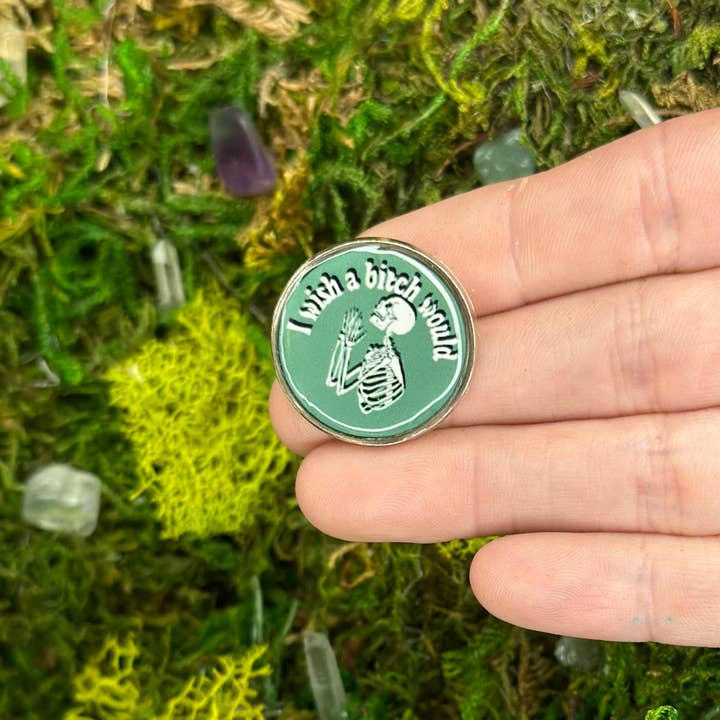 Ich wünschte, eine Schlampe würde Skelett-Emaille-Pin für den Großhandel von The Shadow Witch