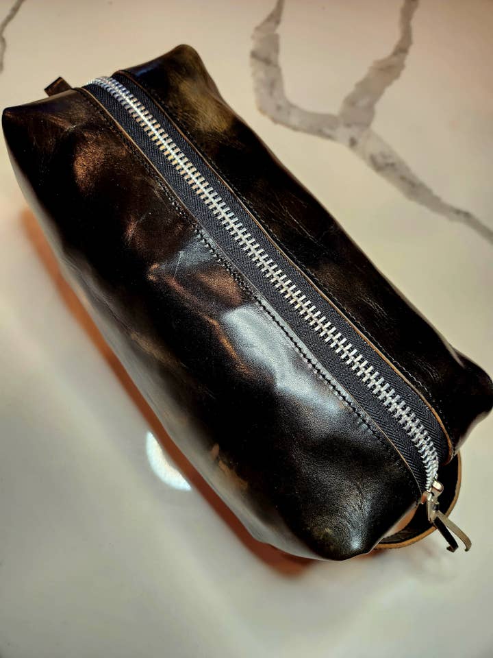 Dopp Kit (Black) for wholesale by SLG Leather & Haberdashery