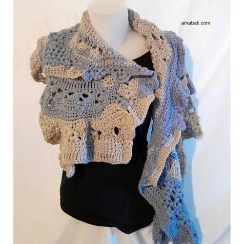 Stor stola fri form /nr. 3 for engroshandel hos Chez XYZ association artistique