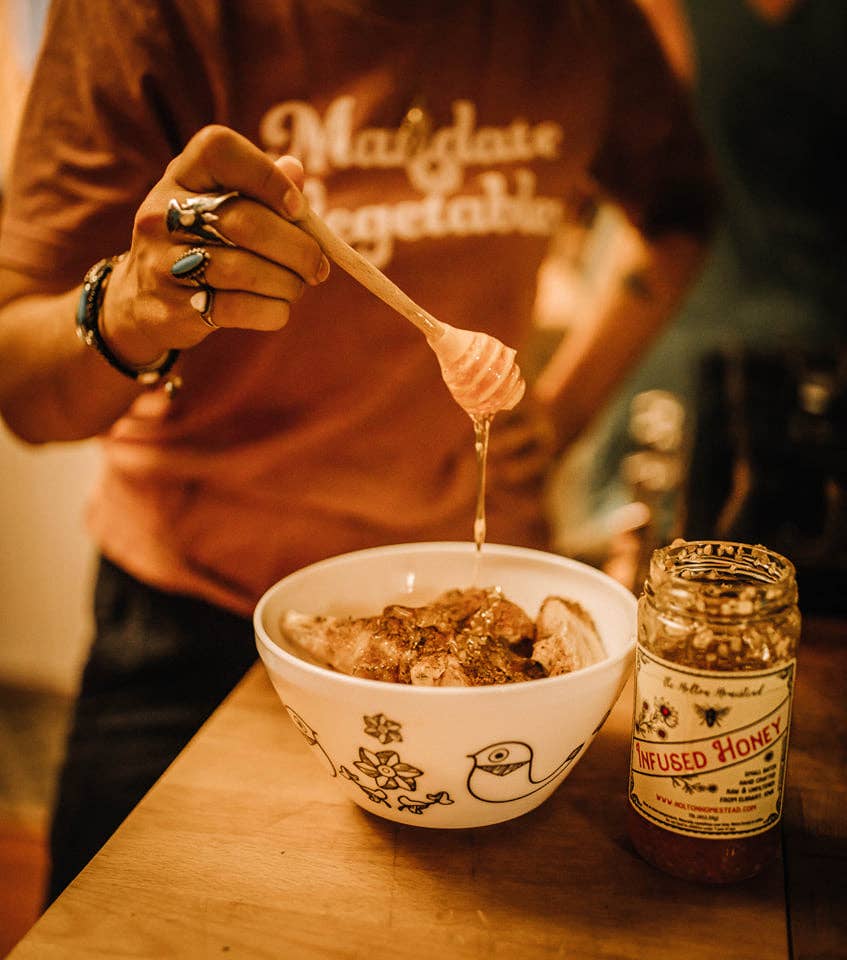 The Holton Homestead – wholesale Honung – Honung med vitlöksinfusion3