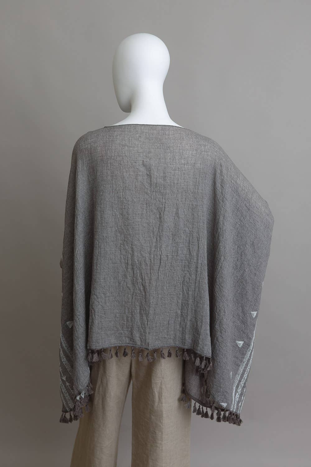 Leto Accessories – wholesale Tunika - Dam – Luftig tunika med aztekisk brodyr5