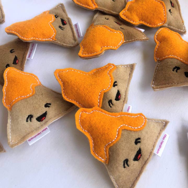 Organic Catnip Nachos s/3 & Bulk for wholesale by Miso Handmade