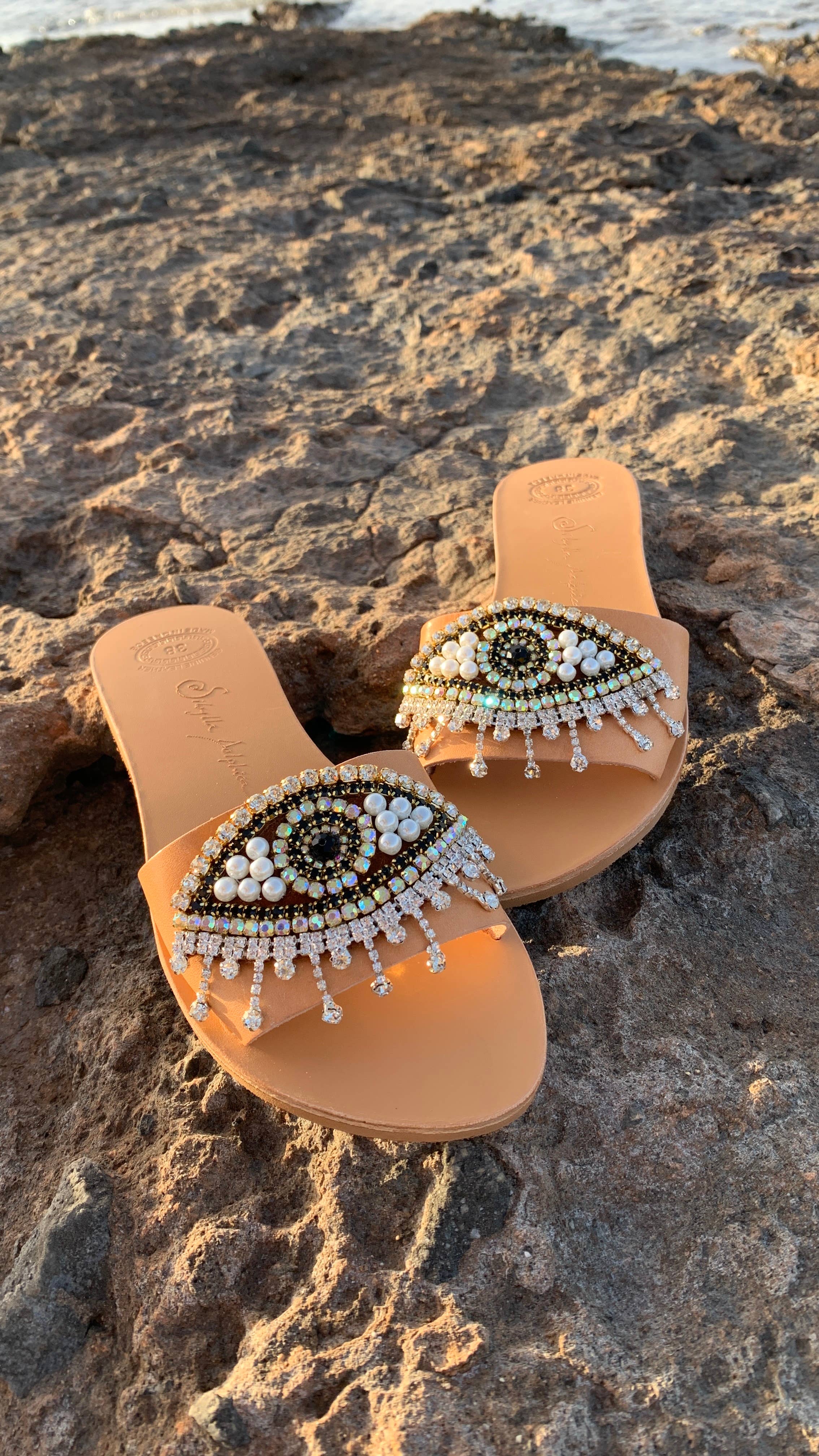 SIBYLLADELPHICA - Vente Sandales – femme - Sandales en cuir avec décoration œil protecteur "Crystalia"4