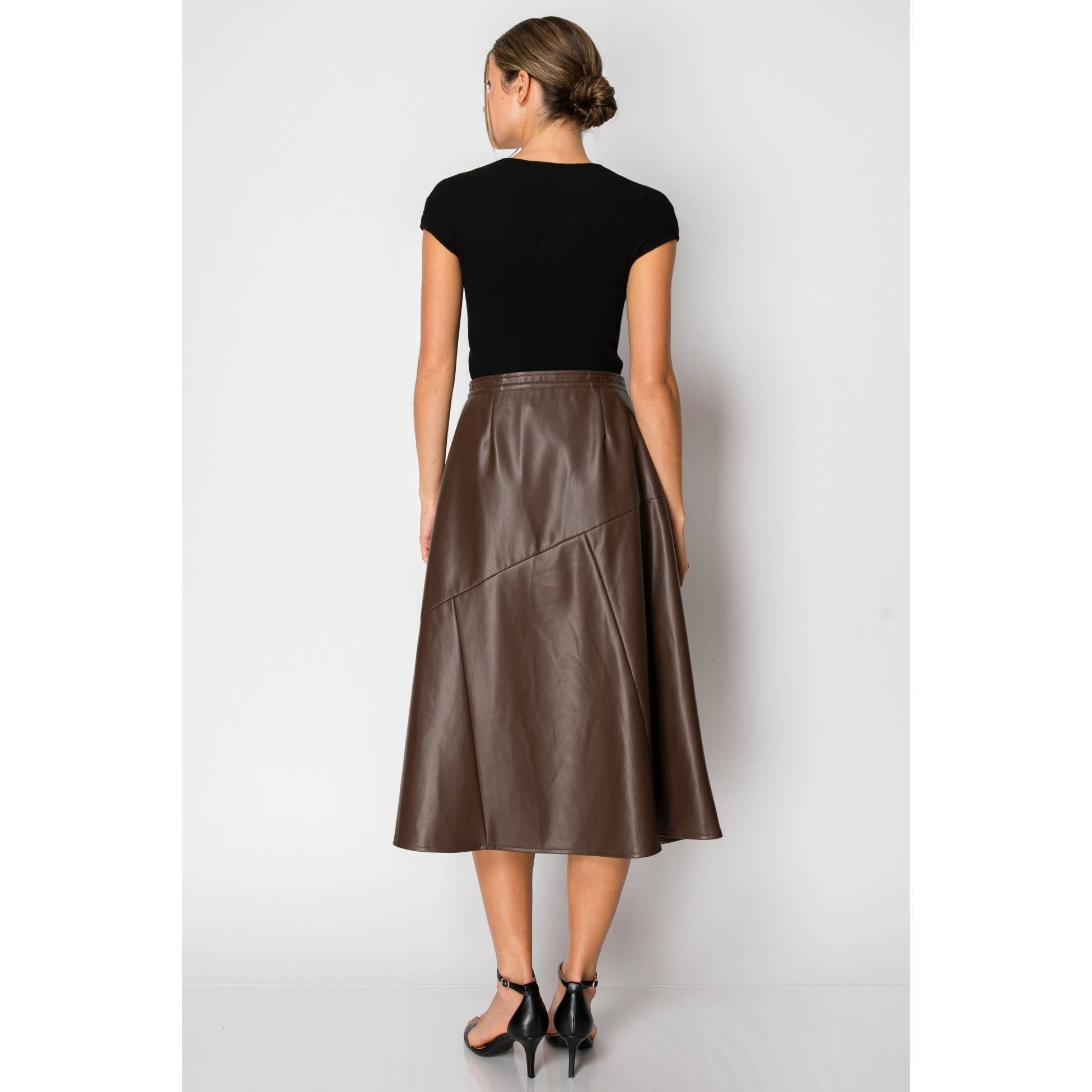 INA - Vente Chemisier – femme - Haut en maille côtelée à manches courtes et col en V13