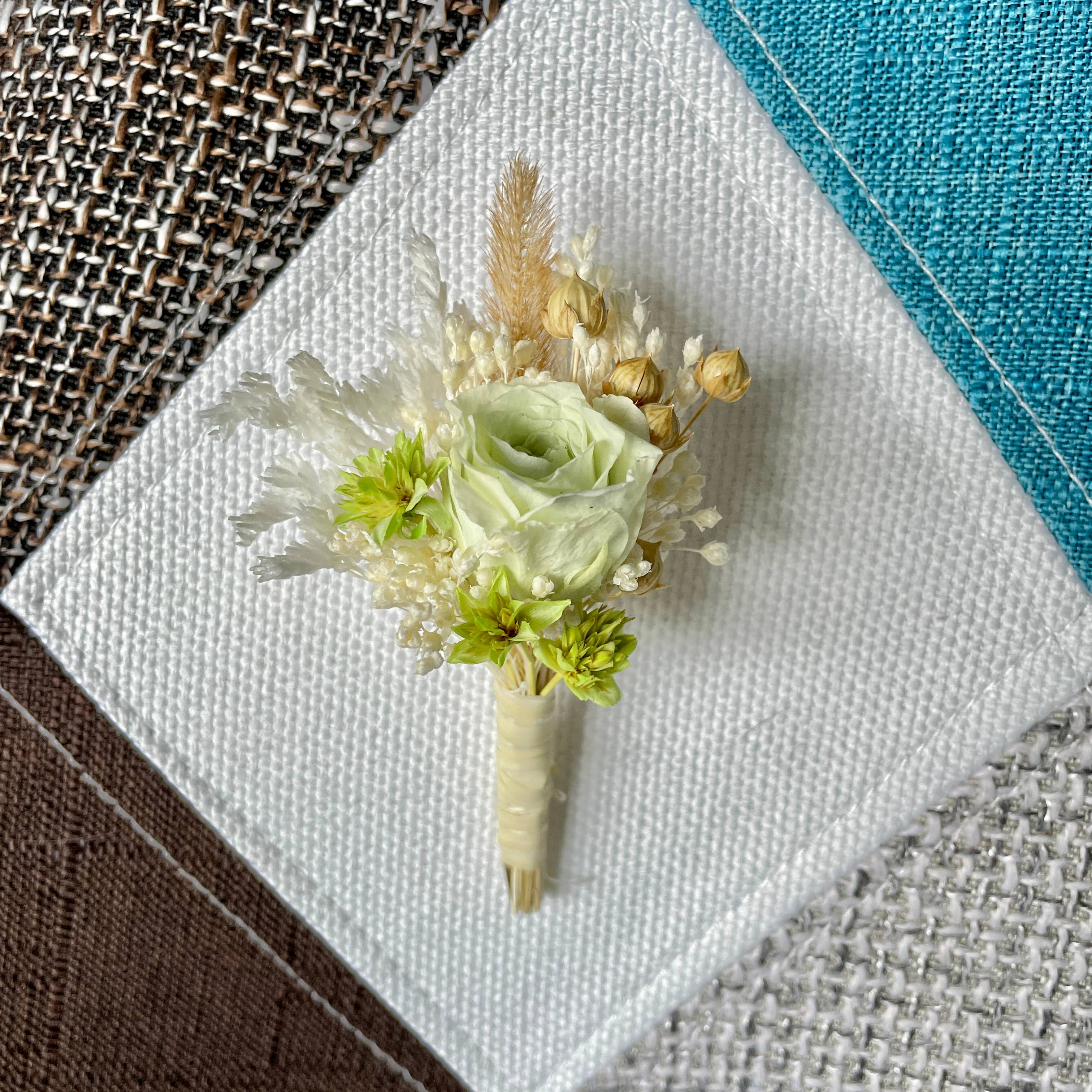 Chaton Et Monsieur Ours - Wholesale Dried/Pressed Flowers - BOUTONNIERES Dried and preserved flowers0