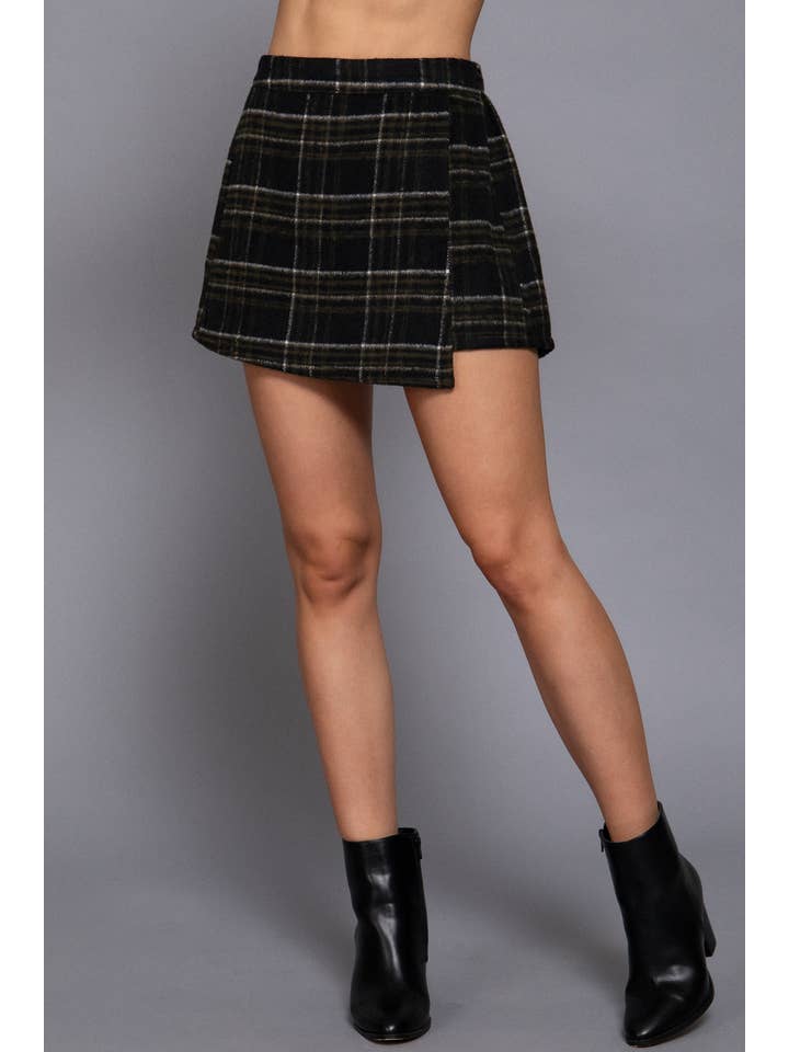 Active Basic | Active USA - Wholesale Shorts - Women's - Front Wrap Plaid Short Pants1