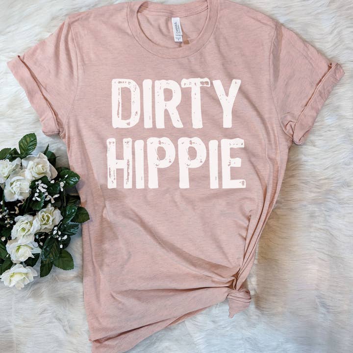 Dirty Hippie - Drôle nerd mignon hippie stupide Stoner T-Shirt pour la vente par House Of Rodan
