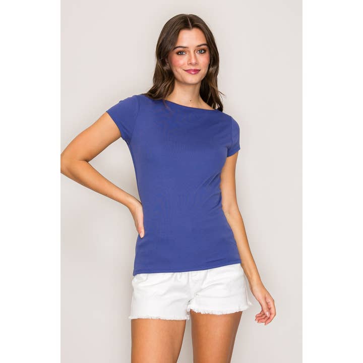 Haut à manches courtes à encolure bateau à double épaisseur pour la vente par Popular 21