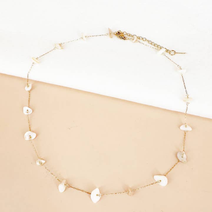 D Bijoux – wholesale Pendant/charm necklace – Mother-of-pearl bead chain necklace4