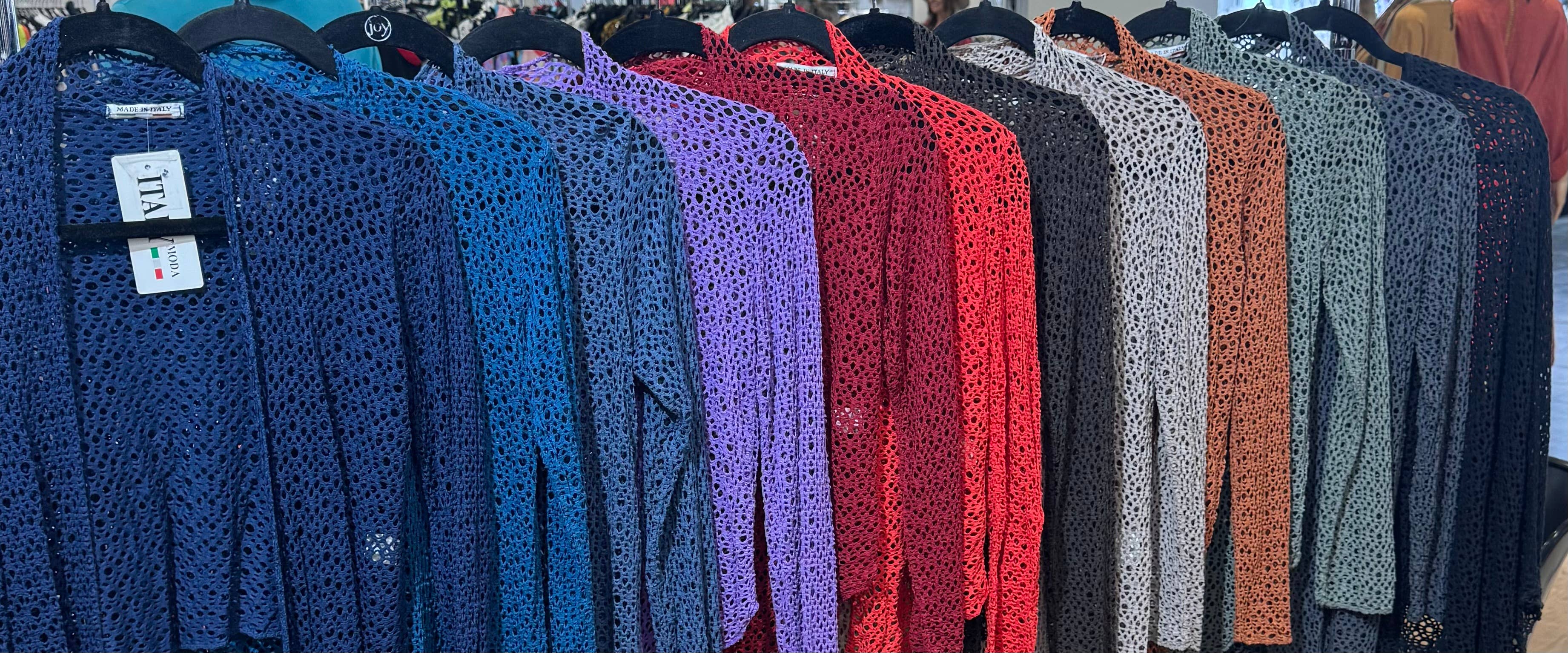 Dance in Paris – wholesale Kofta - Dam – Mellanlång mjuk och stretchig laserskuren kofta15