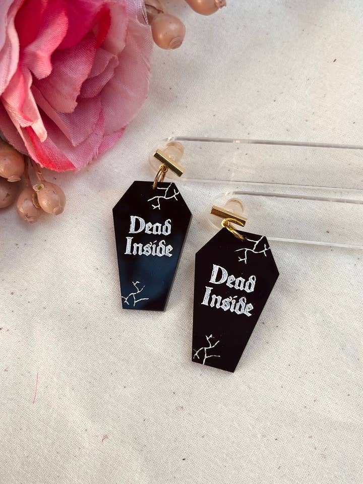 Dead Inside Spooky Øreringe Halloween Goth for engroshandel hos Studio Nena